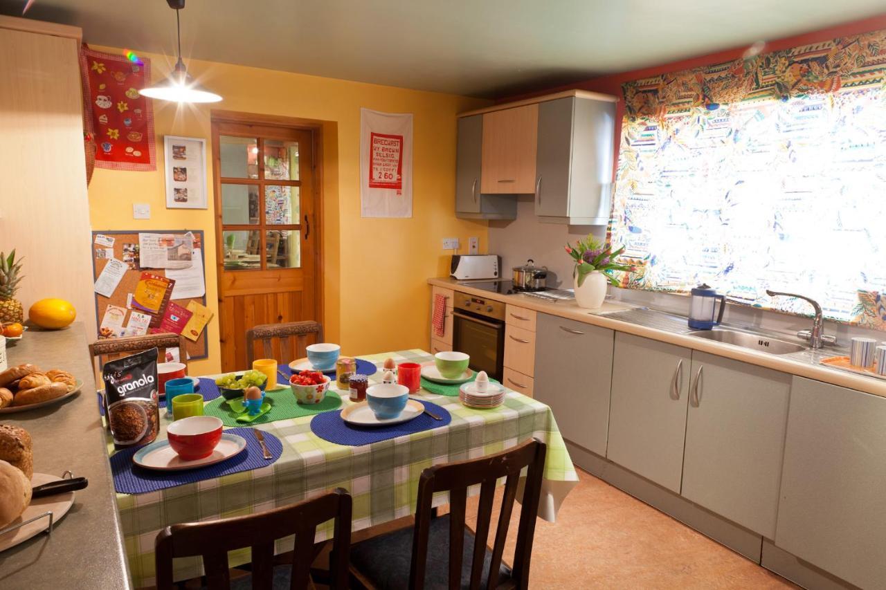 1 Tan Yr Eglwys Barn Cottage Pontardawe Ngoại thất bức ảnh