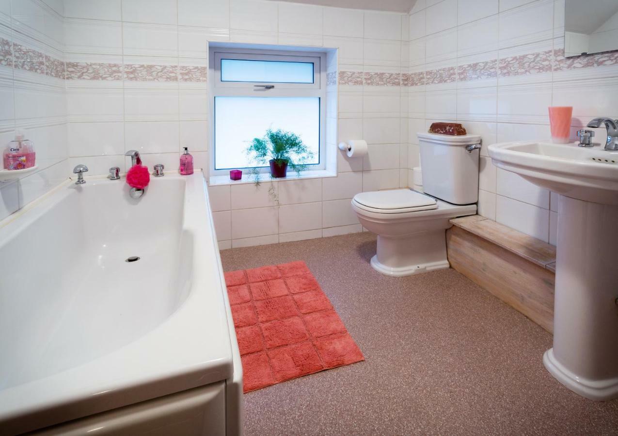 1 Tan Yr Eglwys Barn Cottage Pontardawe Ngoại thất bức ảnh