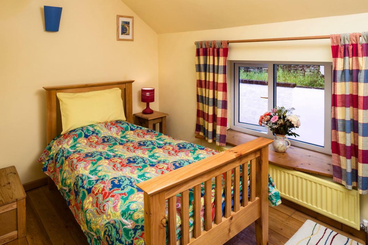 1 Tan Yr Eglwys Barn Cottage Pontardawe Ngoại thất bức ảnh
